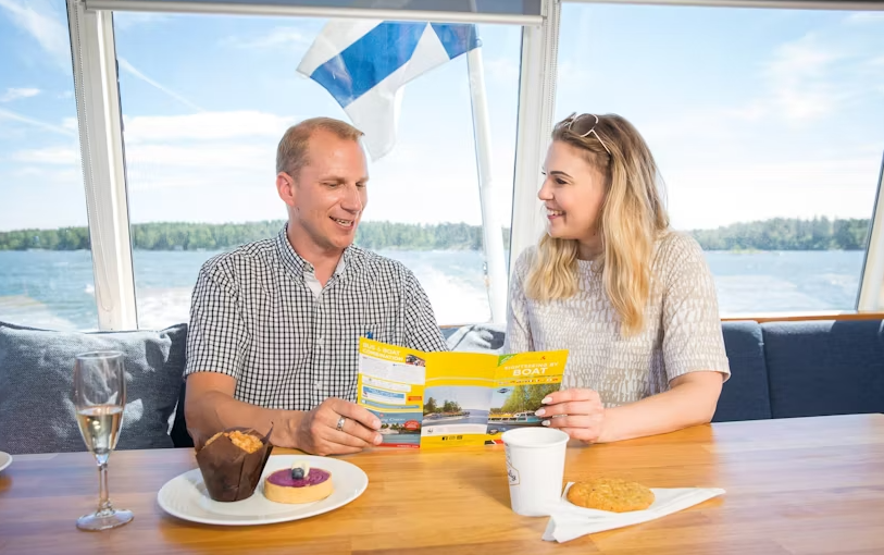 Helsinki combo: Hop on Hop off bus tour 24h & Beautiful Canal Route, archipelago cruise 1.5h - Image 4